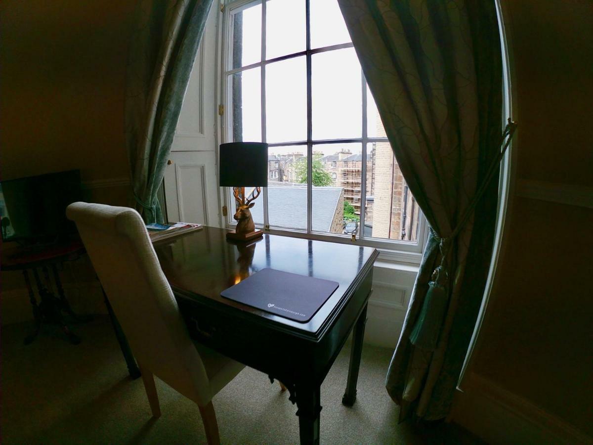 Escape To Edinburgh @ Albyn Place Exterior foto